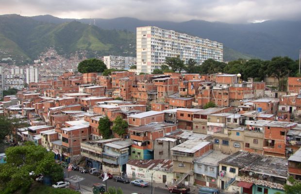 Venezuela. Comunicado desde el emblemático barrio caraqueño 23 de enero: fuerte denuncia sobre quienes protegen la venta de drogas