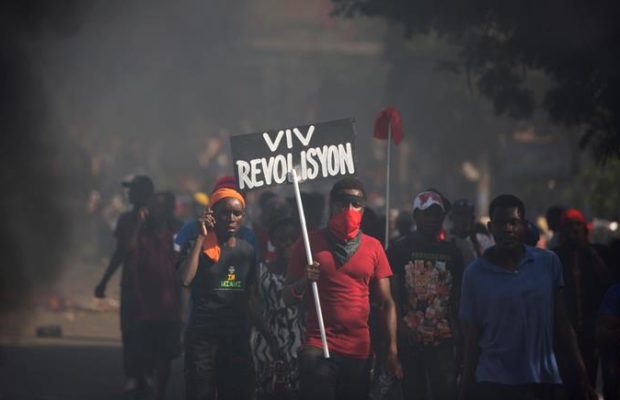 República Dominicana. Repudian la violencia del estado en Haití frente a la embajada