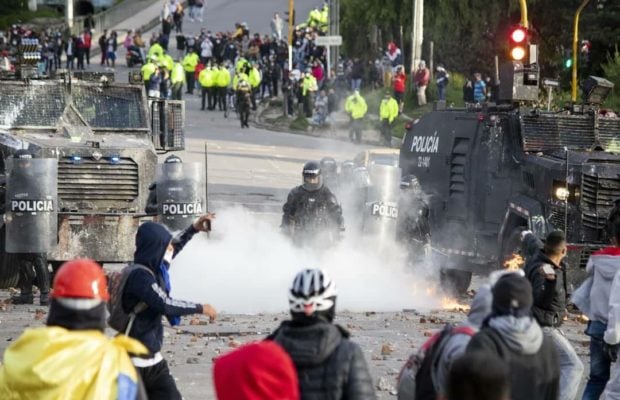 Colombia. Imágenes de combate callejero desde USMEkistán (fotoreportaje)