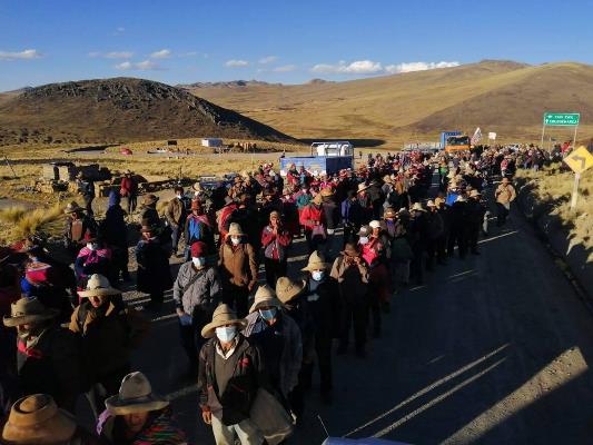Perú. Corredor minero: represión deja 14 heridos, pero protesta continúa