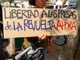 Chile. Nuevas movilizaciones por la libertad de los presos y presas de la Revuelta /Hubo barricadas y represión en Plaza de la Dignidad (videos)