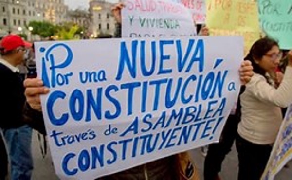 Perú. El gobierno exige que “se respete la legítima aspiración del pueblo” a una nueva Constitución