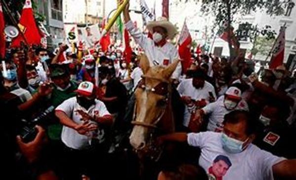 Perú. Un presidente campesino para reconstruir la unidad nacional