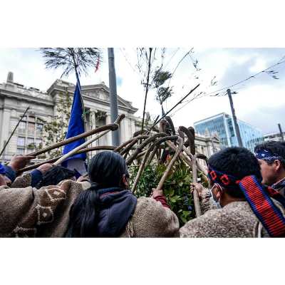 Nación Mapuche. Convención Constituyente niega el acceso a autoridades del pueblo Mapuche /Dignidad y autodeterminación por las calles de Santiago