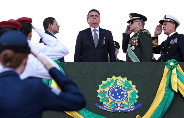 Brasil. “Dios, Patria, Familia”: Bolsonaro usa el lema en una carta a la nación, inspirado en la organización fascista Ação Integralista Brasileira