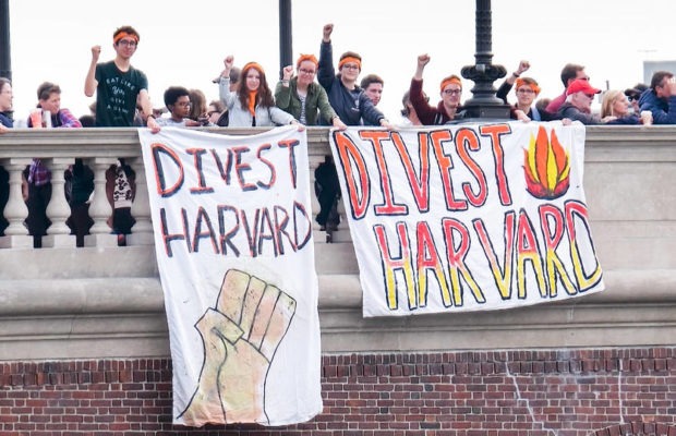 Estados Unidos. La Universidad de Harvard dejará de invertir en combustibles fósiles después de una larga campaña de presión por parte de estudiantes