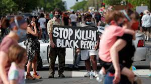 Estados Unidos.  Tras el asesinato de George Floyd: la falta de avances en temas de brutalidad policial genera discrepancias