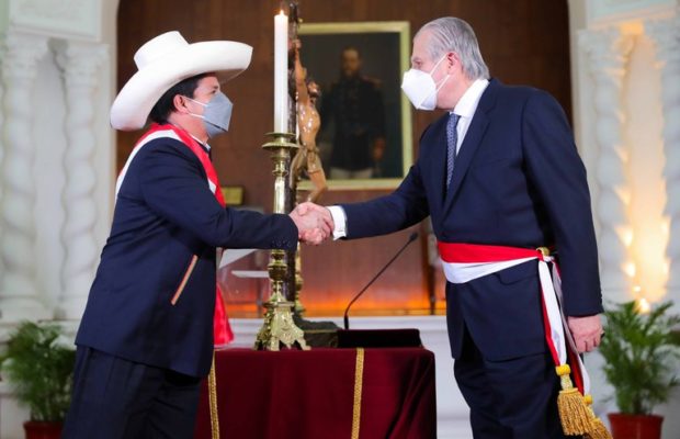 Perú. Congresistas de partido gobernante piden retiro de canciller /Convocan un plantón de apoyo a Bellido
