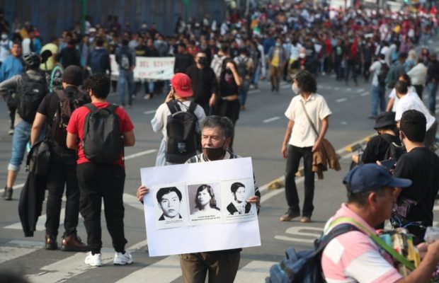 México. Marchan más de 5 mil personas en memoria del 2 de Octubre del 68