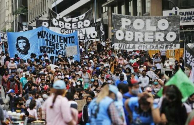 Argentina. El mito de los planes sociales: representan el 0,2% del PBI y requieren menos fondos que los subsidios a empresarios