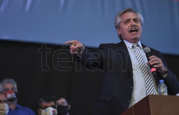 Argentina. Alberto Fernández en un acto en Nueva Chicago con las organizaciones sociales oficialistas