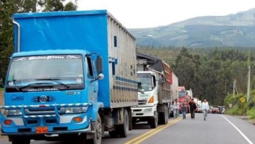 Ecuador. Transportistas piden congelar precio de combustibles