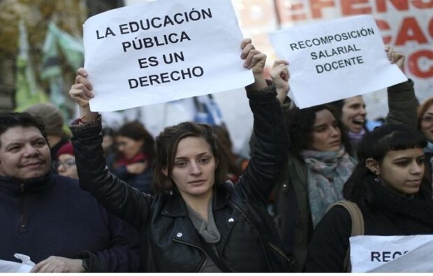 Argentina. Reprimir a les trabajadores de la educación no es reivindicarles