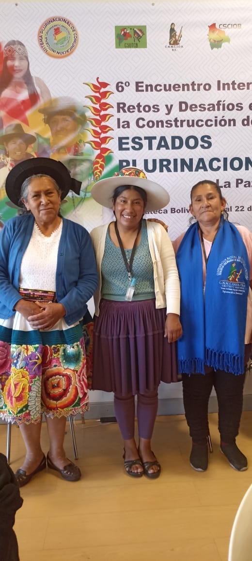 Puede ser una imagen de 4 personas y texto que dice "CSCIOB 6° Encuentro Inter Retos y Desafíos la Construcción d ESTADOS DI URINACION Pa neca Boliv al22"