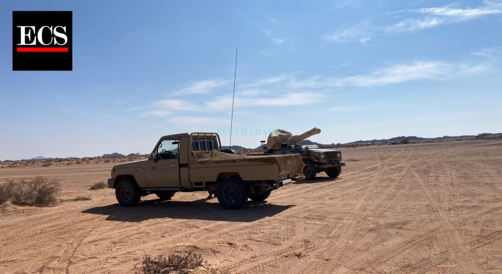 El Frente Polisario muestra un ataque militar junto a uno de los muros en la región de Mheiriz
