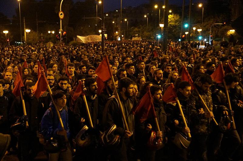 Los ataques fascistas contra militantes de izquierda continúan en Grecia
