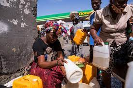 Haití. Red local de periodistas de salud deplora «la cada vez más insoportable crisis del combustible»