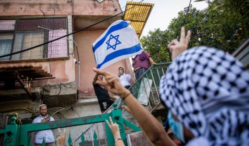 Palestina. Colonos israelíes asaltan el barrio de Sheikh Jarrah en la Jerusalén ocupada