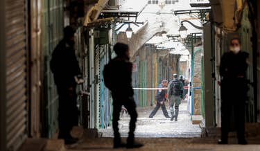 Palestina. En una operación comando un palestino ejecutó a un israelí e hirió a otros /Colonos ocupan la Mezquita de Al Aqsa