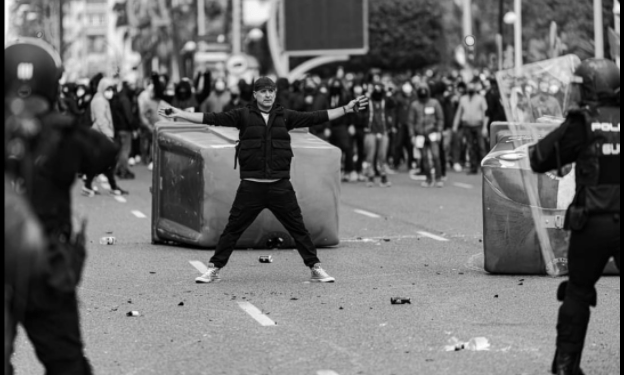 Estado español. Arde Cádiz y su pueblo se indigna con la brutal represión policial contra los trabajadores del metal que ya llevan 8 días de huelga