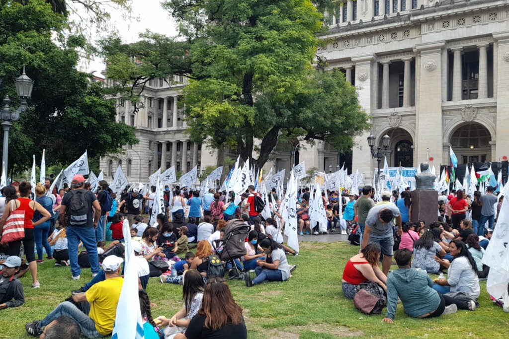 Argentina. Vigilia por la libertad de Milagro Sala frente a la Corte Suprema bajo fuerte control policial