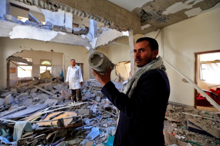 La coalición saudí sigue bombardeando la capital de Yemen