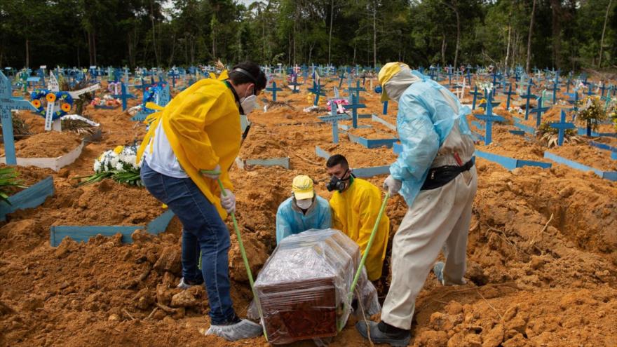 Brasil. Bolsonaro resta importancia a la muerte de 300 niños por la pandemia