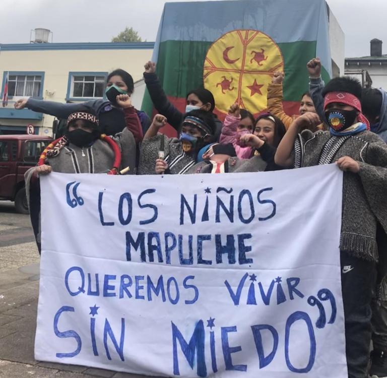 Nación Mapuche. Comenzó el juicio oral por hechos contra niñxs de la comunidad Huañaco Millao de Ercilla