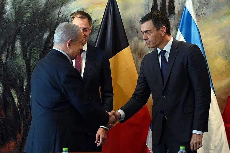 Pedro Sánchez llega a Israel y se reúne con el genocida Netanyahu