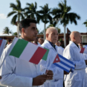 Newsweek: Cuba usa «medicamento maravilla» para combatir el coronavirus en todo el mundo a pesar de las sanciones de Estados Unidos