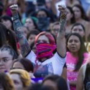Feminismos. Exigen al presidente mexicano cese a su violencia institucional contra las mujeres