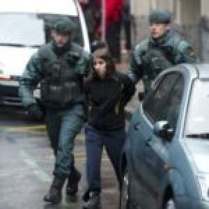 Euskal Herria.“Me están dando ganas de pegarte un tiro a tí y a tu hija”, le dijo una agente de la Guardia Civil a la presa vasca Bea Etxeberria