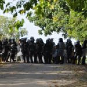 Colombia. Escuadrón antidisturbios al servicio de empresa minera en el sur de Bolívar