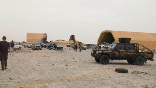 Libia. Al Wefaq libio: «aviones desconocidos»  bombardean la base aérea de Al-Wataya