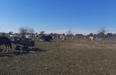 Argentina. Vecinos ocupantes de tierras en Guernica fijan posición y hacen propuestas /La toma crece día a día