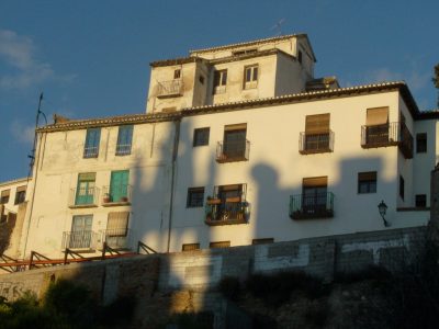 Ante la carestía de la vivienda en Andalucía la solución de PP, Vox y C's es endurecer las penas por "ocupación"