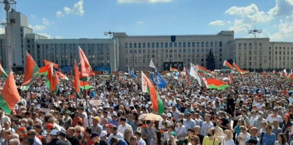El programa de la oposición bielorrusia propone privatizaciones, restricciones a la libertad religiosa y de opinión y fomento de la rusofobia