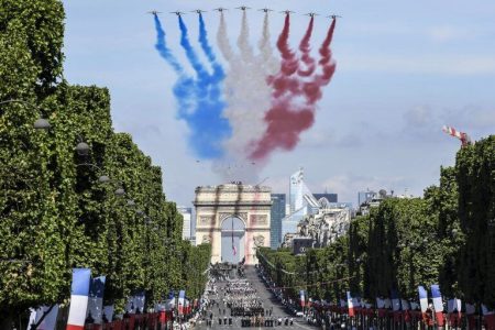 1599px-Fly_over_Bastille_Day_2017-768x512
