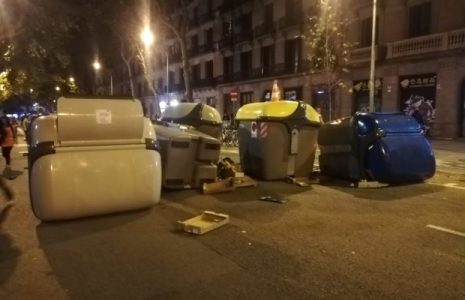 Catalunya. Varios detenidos en las protestas de Barcelona por el ataque judicial del fascismo español inhabilitando a Torra