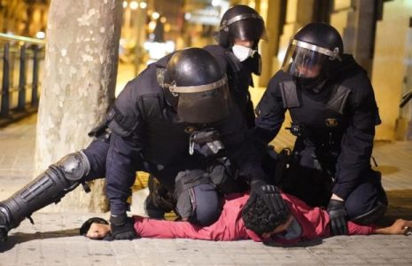 Catalunya. Grupos de extrema derecha se infiltraron en los disturbios  contra las restricciones por el Covid en Barcelona