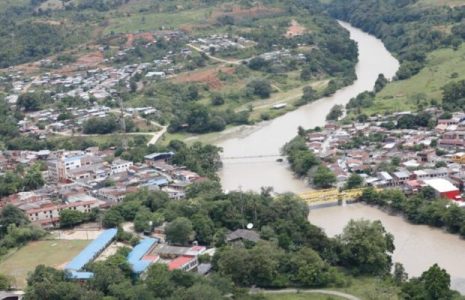 Colombia. Terror en el Bajo Cauca: el grupo paramilitar “Los Caparros” decreta paro armado