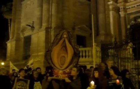 Estado Español. La condenada por la procesión del “Chumino rebelde” recurrirá la sentencia