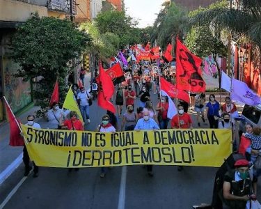Paraguay. Pronunciamiento: ¡Democracia no es igual a stronismo!