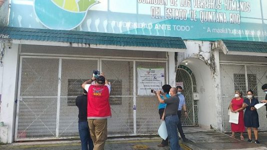 México. Clausuran instalaciones de la Comisión de DH en Quintana Roo por apoyar el derecho a decidir