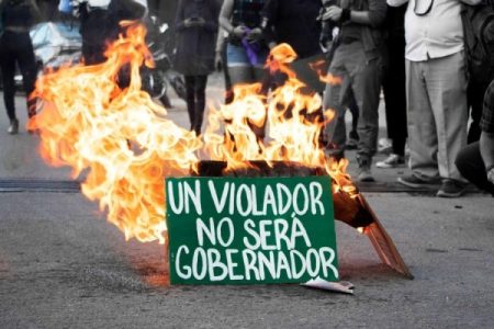 México. Defensora recibe amenazas tras protestas contra Félix Salgado Macedonio
