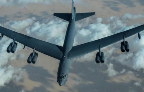 Iran. Zarif sobre B-52H de EEUU: Irán no dudará en aplastar a los agresores