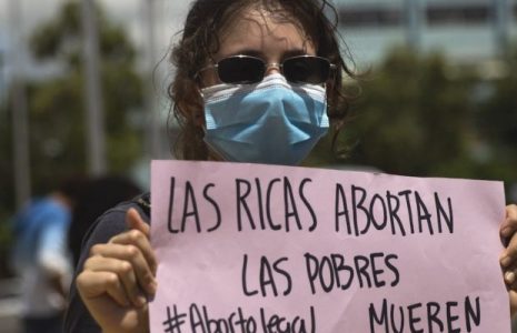 Honduras. El gobierno busca  cerrar la puerta al debate por un aborto legal y seguro