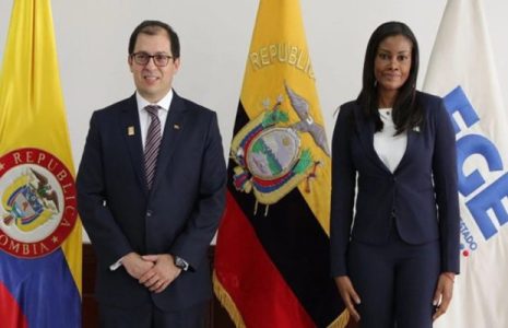 Colombia. La derecha se mete de lleno en las elecciones de Ecuador
