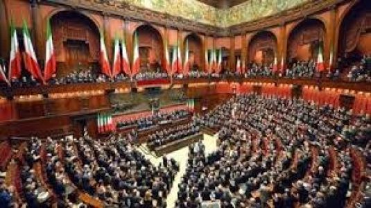 Venezuela. El parlamento italiano aprueba una resolución en su contra