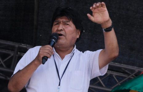 Bolivia. Evo Morales anuncia ajustes al interior de su partido para frenar la corriente «antievista» y a los «renovadores» que según él están instalados en el Gobierno /Acusa a Eva Copa de «traidora» y de reunirse con Camacho /Copa le responde: «no mienta y presente pruebas»